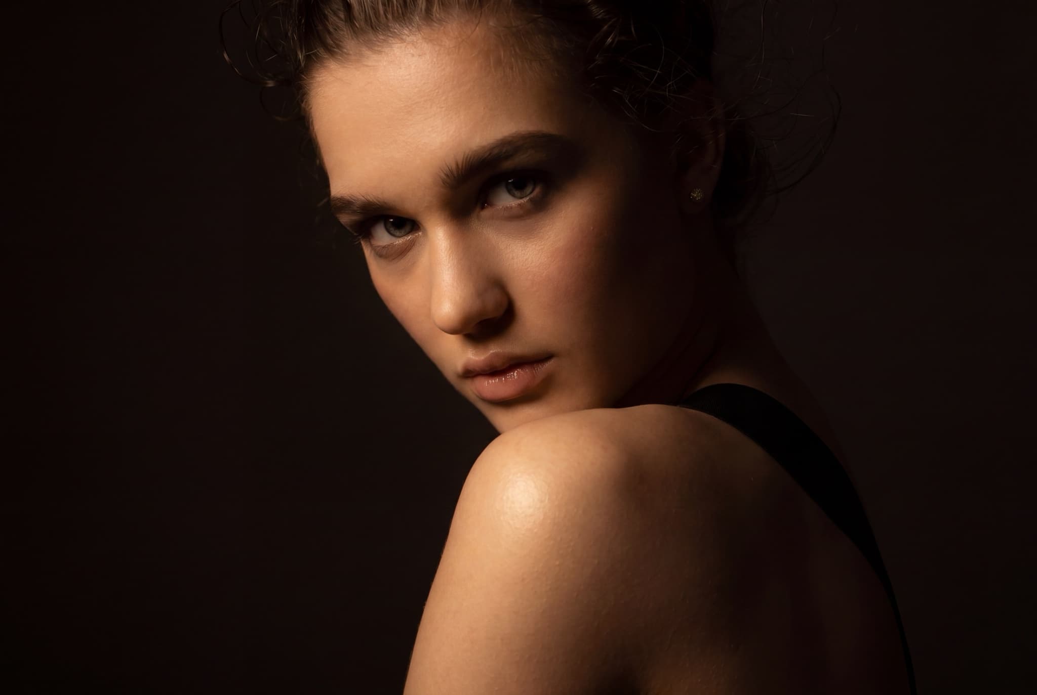 Dramatic warm with dramatic warm lighting